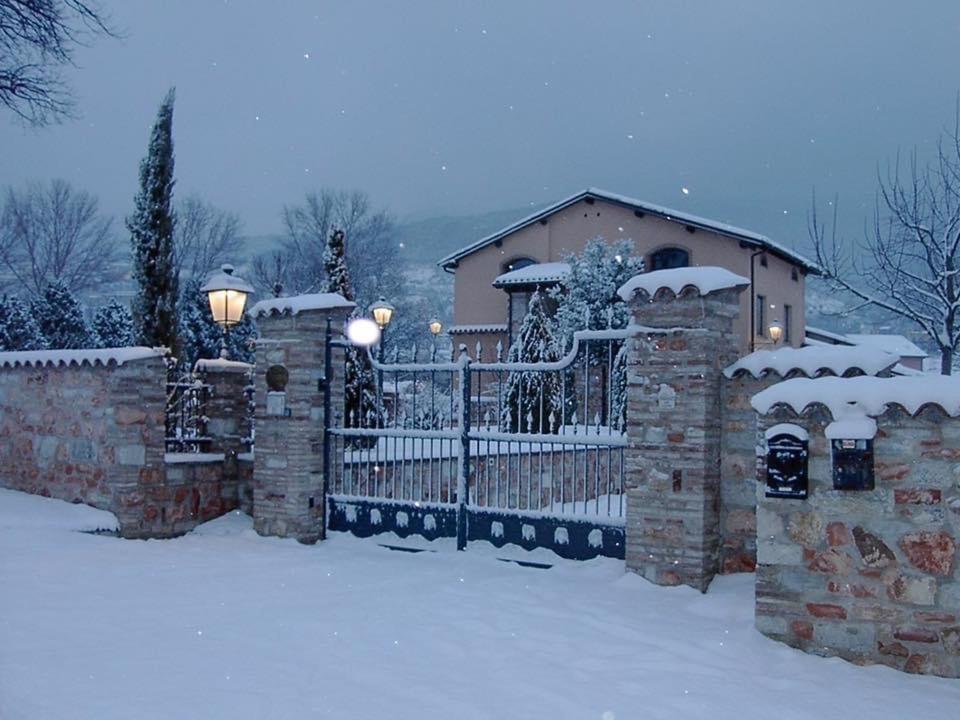 Villa Residenza Le Querce Bilocale Fossato di Vico Exterior foto